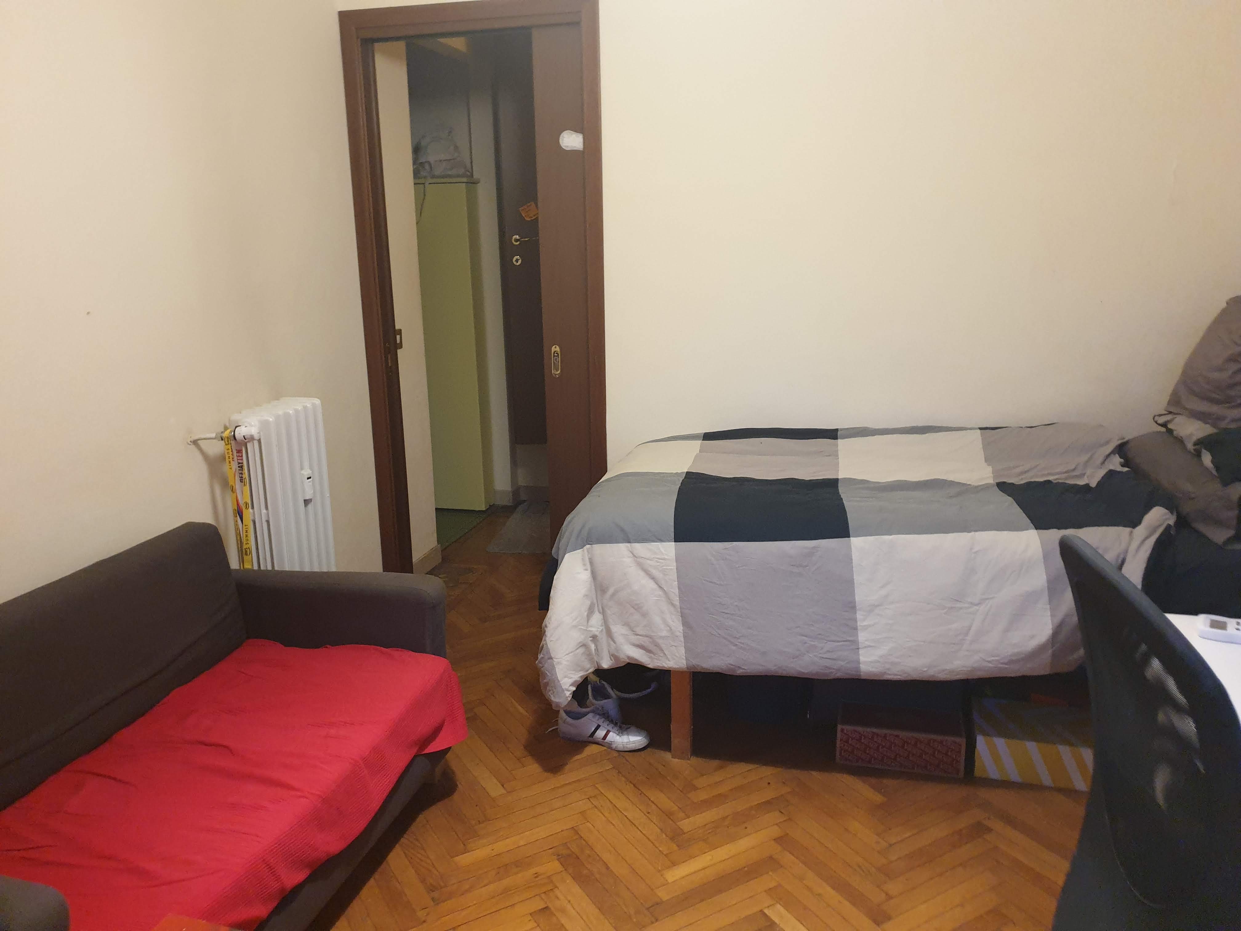 Via Forlanini 15, Scala A (Primo Piano) Camera 1 foto 2